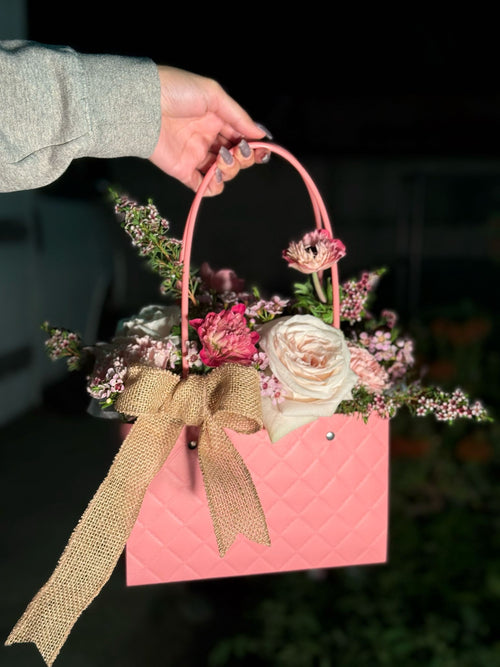 QOL bouq pink bag